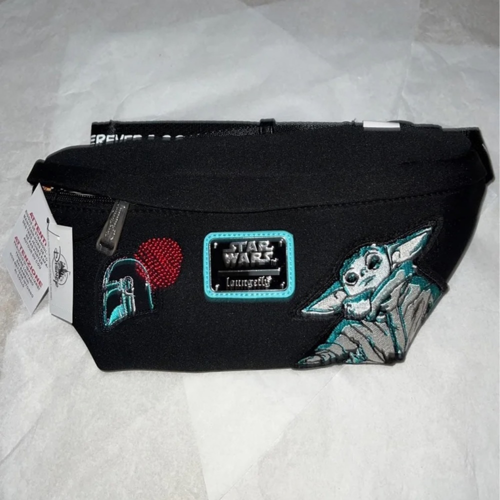 Disney Star Wars: The Mandalorian Loungefly Hip Pack